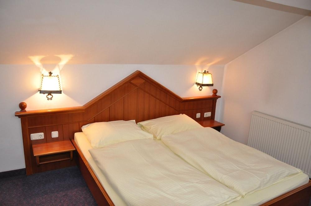 Hotel Post Großkirchheim Εξωτερικό φωτογραφία