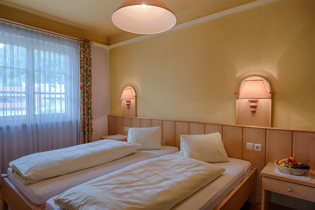 Hotel Post Großkirchheim Εξωτερικό φωτογραφία