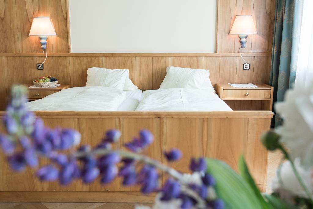 Hotel Post Großkirchheim Εξωτερικό φωτογραφία