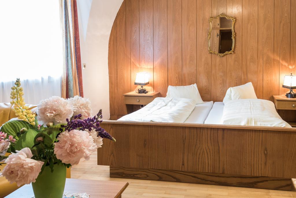 Hotel Post Großkirchheim Εξωτερικό φωτογραφία