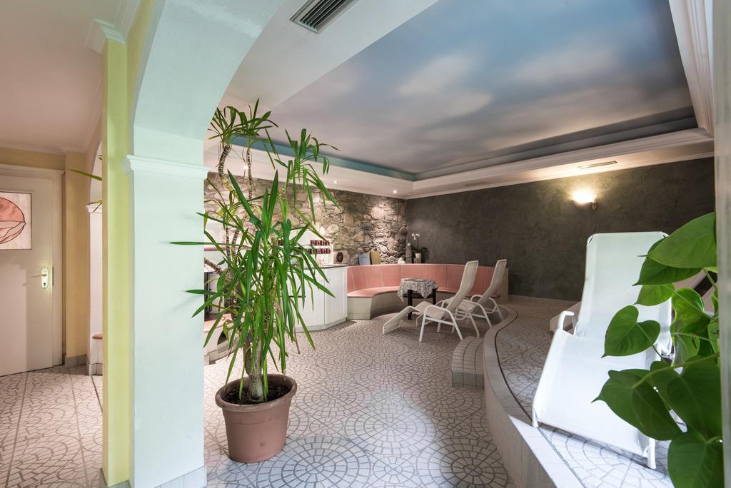 Hotel Post Großkirchheim Εξωτερικό φωτογραφία