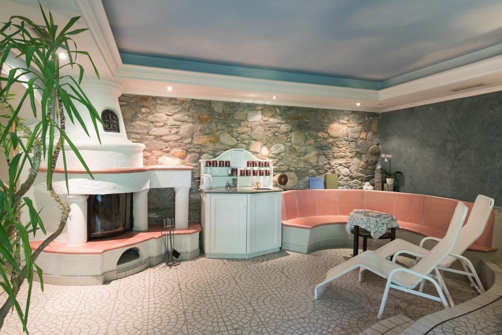 Hotel Post Großkirchheim Εξωτερικό φωτογραφία